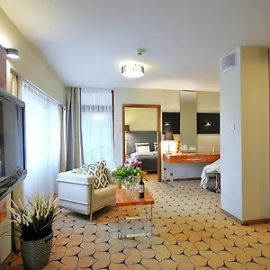209 W Royal Tulip Przy Plazy Dobruk Apartment